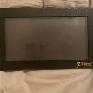 Used Z Palette. Empty